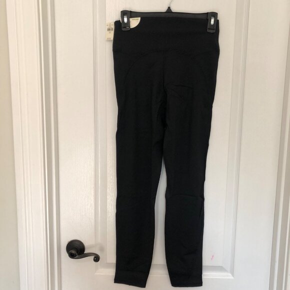 Offline By Aerie Hi-Rise Black Leggings Size Large Nylon & Elastane Comfort NWT - Picture 9 of 11